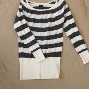 Guess tunic sweater